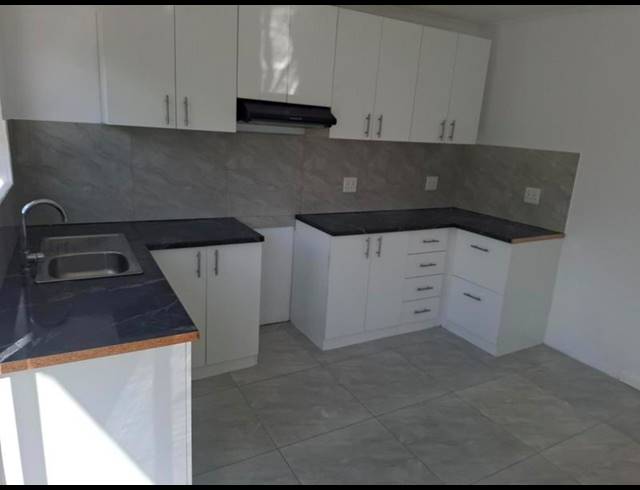 1 BEDROOM PROPERTY TO RENT IN GOODWOOD CENTRAL